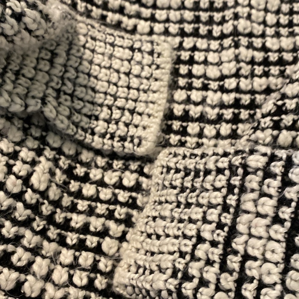 RD Style chunky knit blk and white acrylic cozy sweater med - Picture 9 of 10